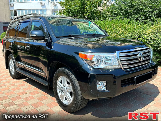 Черный Тойота Ленд Крузер, объемом двигателя 4.6 л и пробегом 310 тыс. км за 29999 $, фото 1 на Automoto.ua