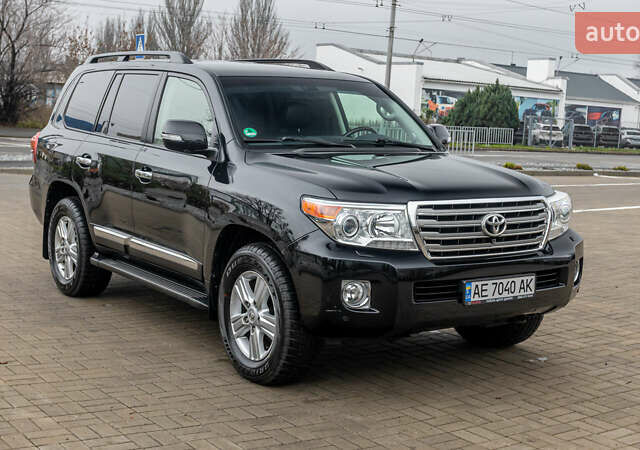 Черный Тойота Ленд Крузер, объемом двигателя 4.46 л и пробегом 93 тыс. км за 40000 $, фото 1 на Automoto.ua