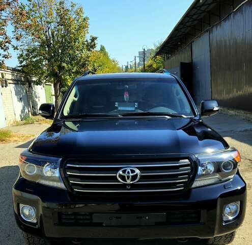 Черный Тойота Ленд Крузер, объемом двигателя 4.5 л и пробегом 175 тыс. км за 39000 $, фото 1 на Automoto.ua