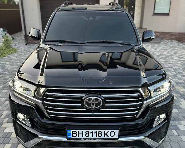 Черный Тойота Ленд Крузер, объемом двигателя 4.46 л и пробегом 181 тыс. км за 51500 $, фото 1 на Automoto.ua