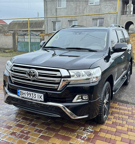Черный Тойота Ленд Крузер, объемом двигателя 4.46 л и пробегом 112 тыс. км за 57000 $, фото 1 на Automoto.ua