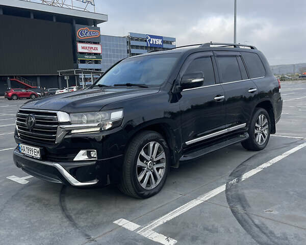 Черный Тойота Ленд Крузер, объемом двигателя 4.46 л и пробегом 186 тыс. км за 49500 $, фото 1 на Automoto.ua
