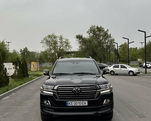 Черный Тойота Ленд Крузер, объемом двигателя 4.46 л и пробегом 158 тыс. км за 55900 $, фото 1 на Automoto.ua