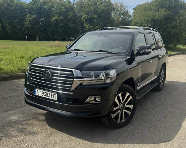 Черный Тойота Ленд Крузер, объемом двигателя 4.46 л и пробегом 156 тыс. км за 68000 $, фото 1 на Automoto.ua