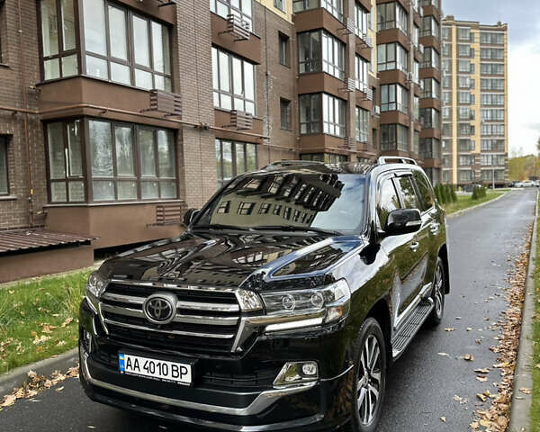 Черный Тойота Ленд Крузер, объемом двигателя 4.46 л и пробегом 167 тыс. км за 69000 $, фото 1 на Automoto.ua