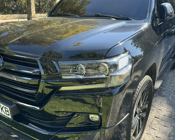 Черный Тойота Ленд Крузер, объемом двигателя 4.46 л и пробегом 177 тыс. км за 51000 $, фото 1 на Automoto.ua