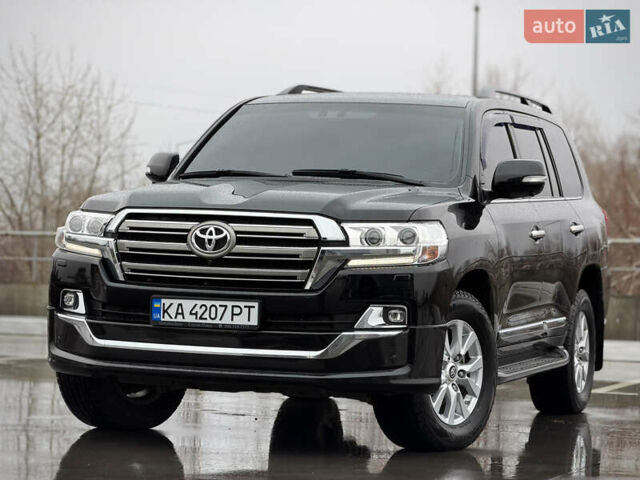 Черный Тойота Ленд Крузер, объемом двигателя 4.61 л и пробегом 67 тыс. км за 62800 $, фото 1 на Automoto.ua