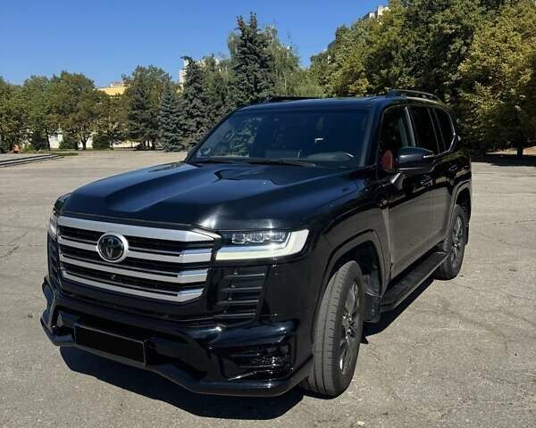 Черный Тойота Ленд Крузер, объемом двигателя 3.35 л и пробегом 110 тыс. км за 82000 $, фото 1 на Automoto.ua