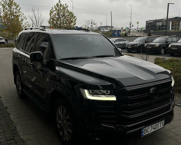 Черный Тойота Ленд Крузер, объемом двигателя 3.35 л и пробегом 79 тыс. км за 88499 $, фото 1 на Automoto.ua