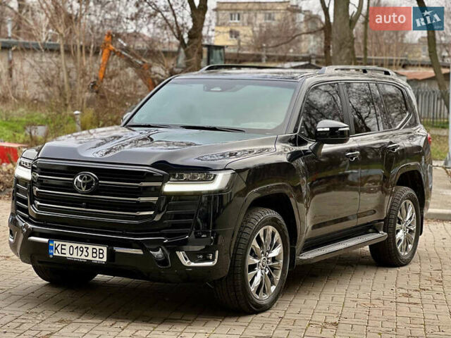 Чорний Тойота Ленд Крузер, об'ємом двигуна 3.3 л та пробігом 7 тис. км за 98500 $, фото 1 на Automoto.ua