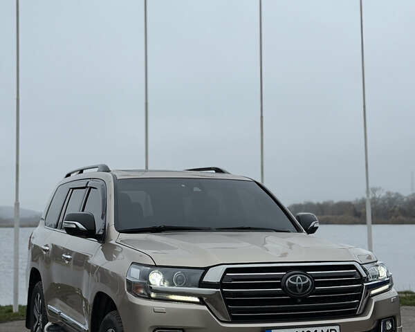 Коричневый Тойота Ленд Крузер, объемом двигателя 4.46 л и пробегом 250 тыс. км за 50000 $, фото 1 на Automoto.ua