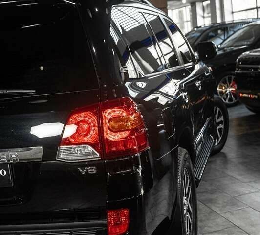 Тойота Ленд Крузер, объемом двигателя 0 л и пробегом 245 тыс. км за 34900 $, фото 1 на Automoto.ua