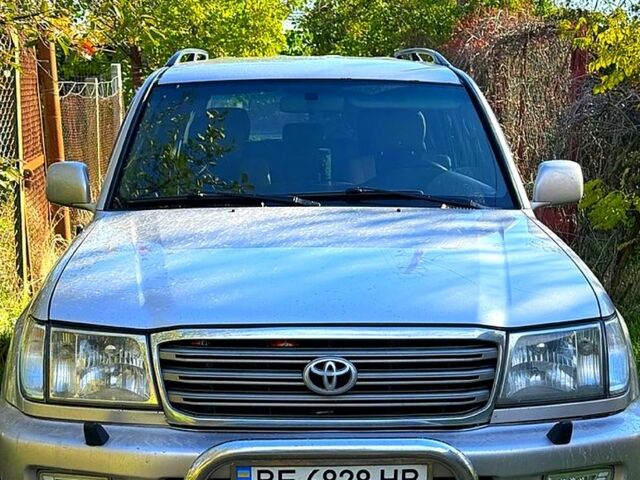 Серый Тойота Ленд Крузер, объемом двигателя 4.7 л и пробегом 525 тыс. км за 11000 $, фото 1 на Automoto.ua