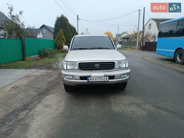 Сірий Тойота Ленд Крузер, об'ємом двигуна 4.2 л та пробігом 422 тис. км за 14300 $, фото 1 на Automoto.ua