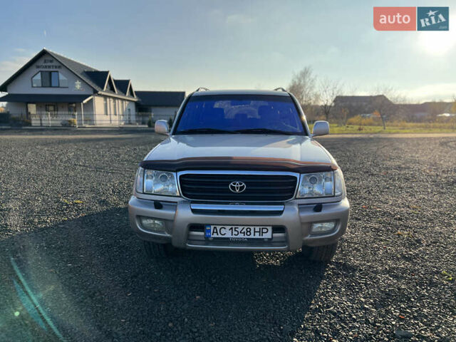 Сірий Тойота Ленд Крузер, об'ємом двигуна 4.66 л та пробігом 248 тис. км за 13099 $, фото 1 на Automoto.ua
