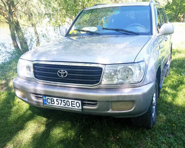 Сірий Тойота Ленд Крузер, об'ємом двигуна 4.7 л та пробігом 420 тис. км за 11900 $, фото 1 на Automoto.ua