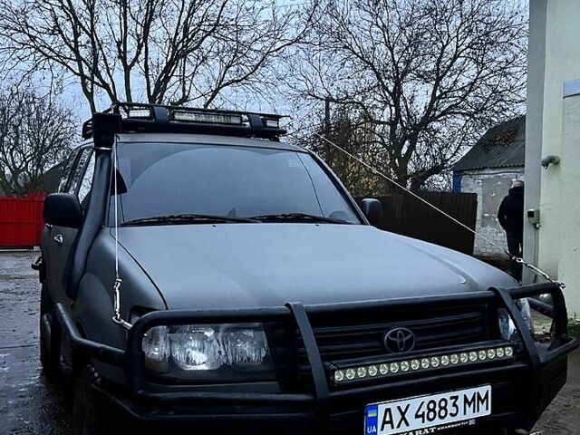 Серый Тойота Ленд Крузер, объемом двигателя 4.2 л и пробегом 0 тыс. км за 25000 $, фото 1 на Automoto.ua