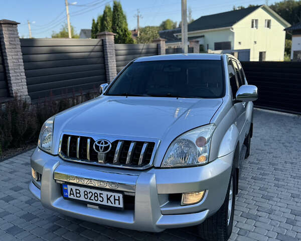 Серый Тойота Ленд Крузер, объемом двигателя 2.69 л и пробегом 311 тыс. км за 11500 $, фото 1 на Automoto.ua