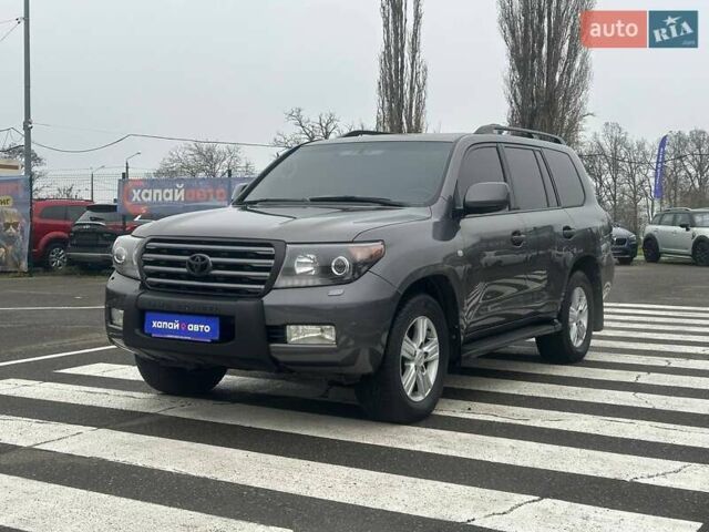 Сірий Тойота Ленд Крузер, об'ємом двигуна 4.7 л та пробігом 395 тис. км за 22000 $, фото 1 на Automoto.ua