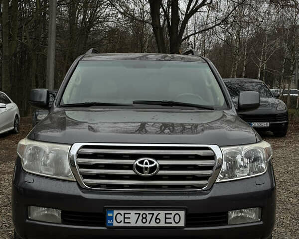 Серый Тойота Ленд Крузер, объемом двигателя 4.46 л и пробегом 317 тыс. км за 21900 $, фото 1 на Automoto.ua