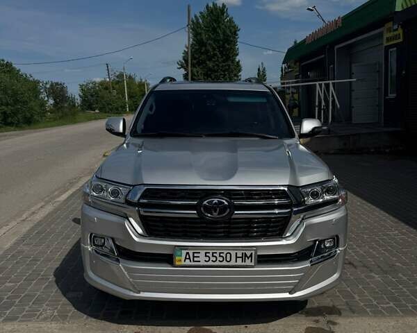 Серый Тойота Ленд Крузер, объемом двигателя 4.7 л и пробегом 50 тыс. км за 35000 $, фото 1 на Automoto.ua
