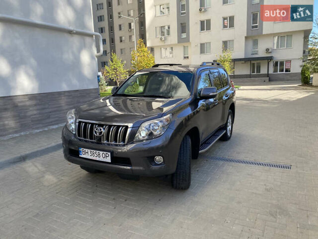 Сірий Тойота Ленд Крузер, об'ємом двигуна 2.98 л та пробігом 225 тис. км за 22700 $, фото 1 на Automoto.ua