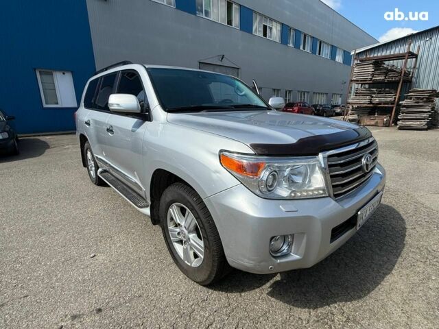 Сірий Тойота Ленд Крузер, об'ємом двигуна 4.5 л та пробігом 198 тис. км за 28000 $, фото 1 на Automoto.ua