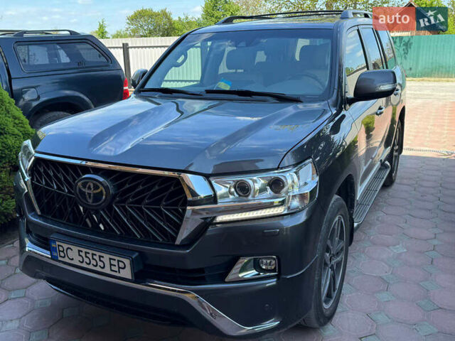 Сірий Тойота Ленд Крузер, об'ємом двигуна 4.46 л та пробігом 129 тис. км за 60000 $, фото 1 на Automoto.ua
