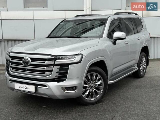 Сірий Тойота Ленд Крузер, об'ємом двигуна 3.3 л та пробігом 31 тис. км за 75000 $, фото 1 на Automoto.ua