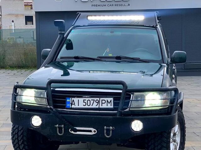 Зеленый Тойота Ленд Крузер, объемом двигателя 4.2 л и пробегом 350 тыс. км за 14600 $, фото 1 на Automoto.ua