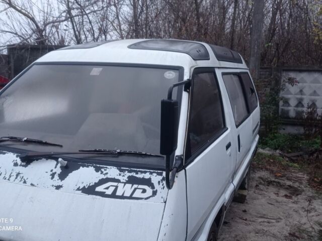 Білий Тойота Літ Айс, об'ємом двигуна 2 л та пробігом 200 тис. км за 1200 $, фото 1 на Automoto.ua