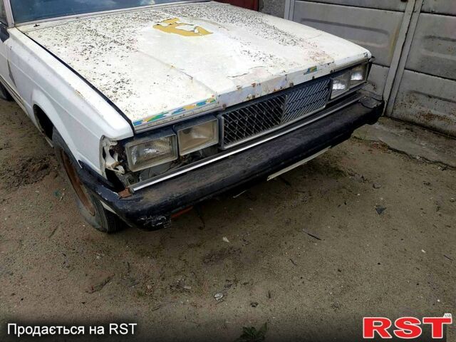 Білий Тойота Марк 2, об'ємом двигуна 2 л та пробігом 400 тис. км за 1000 $, фото 1 на Automoto.ua