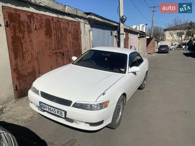Белый Тойота Марк 2, объемом двигателя 2.5 л и пробегом 370 тыс. км за 6800 $, фото 1 на Automoto.ua