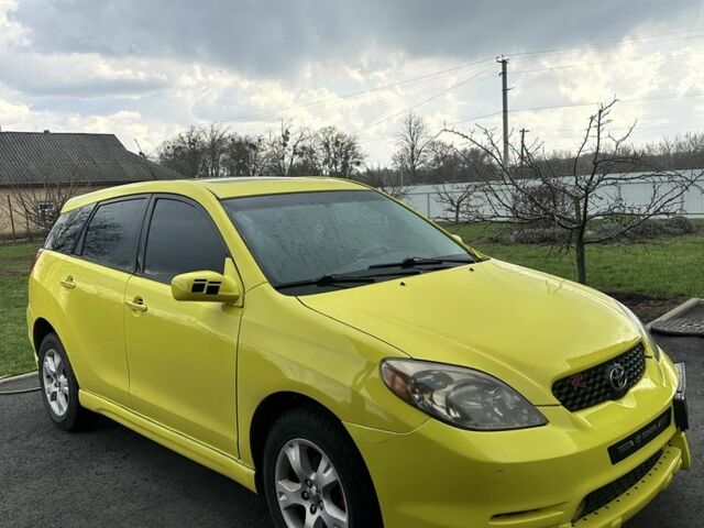 Желтый Тойота Матрикс, объемом двигателя 1.8 л и пробегом 230 тыс. км за 5999 $, фото 1 на Automoto.ua