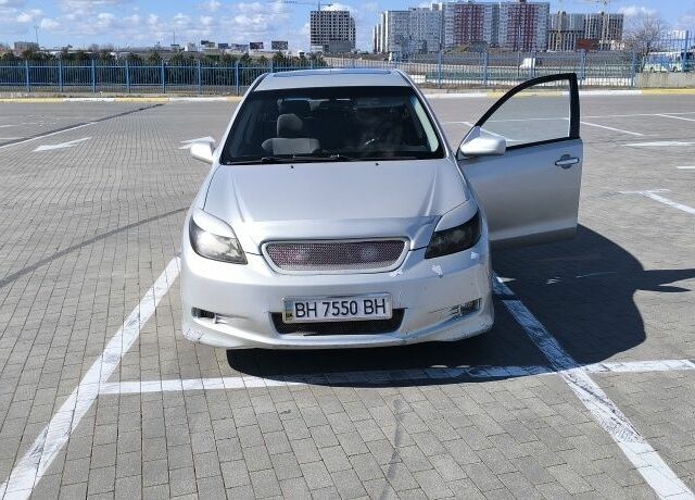 Сірий Тойота Matrix, об'ємом двигуна 1.8 л та пробігом 250 тис. км за 3700 $, фото 1 на Automoto.ua