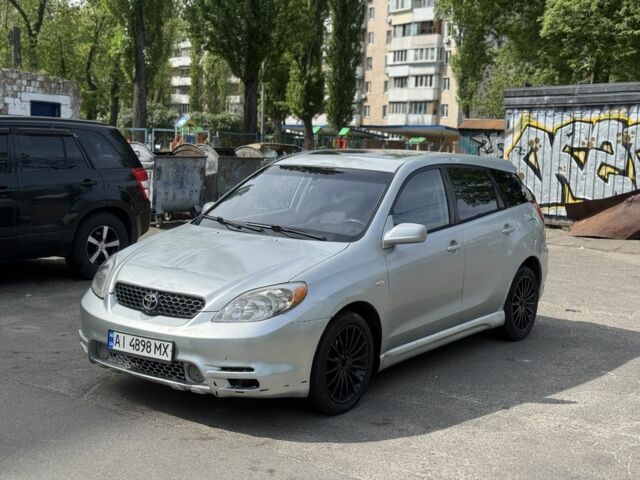 Серый Тойота Матрикс, объемом двигателя 1.8 л и пробегом 225 тыс. км за 3499 $, фото 1 на Automoto.ua