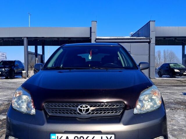 Сірий Тойота Matrix, об'ємом двигуна 1.8 л та пробігом 245 тис. км за 5700 $, фото 1 на Automoto.ua