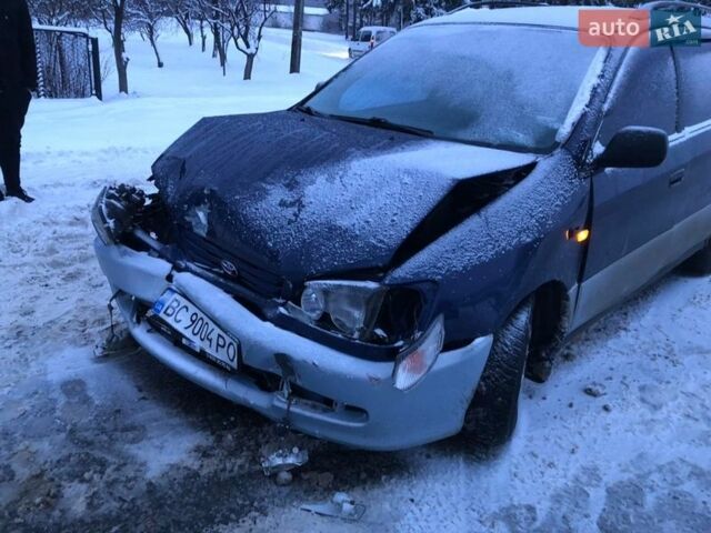 Синій Тойота Пікнік, об'ємом двигуна 2.18 л та пробігом 400 тис. км за 1300 $, фото 1 на Automoto.ua