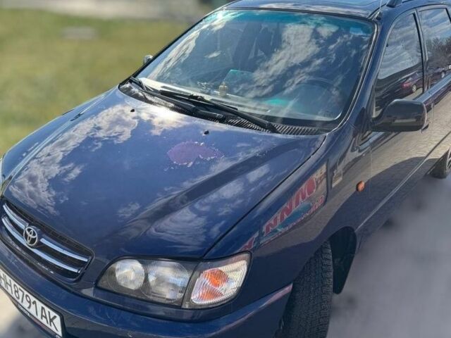 Синий Тойота Пикник, объемом двигателя 2 л и пробегом 3 тыс. км за 2700 $, фото 1 на Automoto.ua