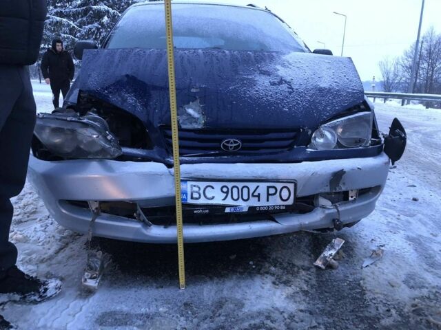 Синий Тойота Пикник, объемом двигателя 2.2 л и пробегом 600 тыс. км за 1500 $, фото 1 на Automoto.ua