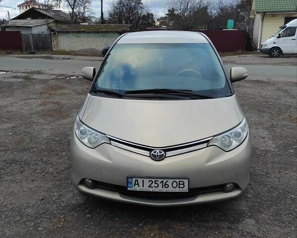 Бежевий Тойота Превіа, об'ємом двигуна 2.4 л та пробігом 300 тис. км за 10541 $, фото 1 на Automoto.ua