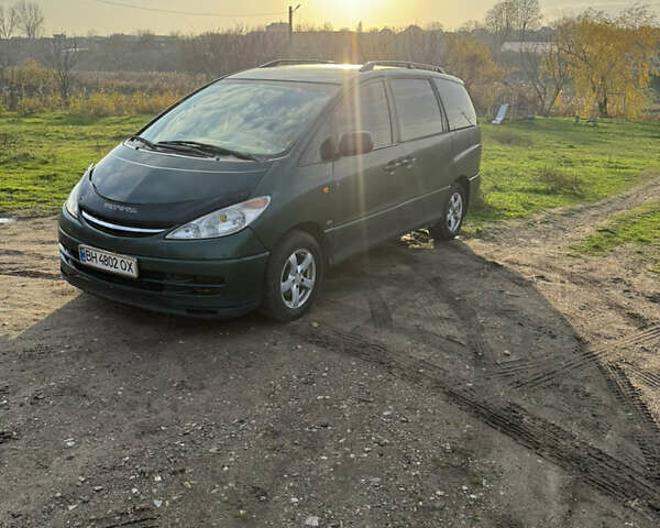 Тойота Превиа, объемом двигателя 2 л и пробегом 400 тыс. км за 4500 $, фото 1 на Automoto.ua