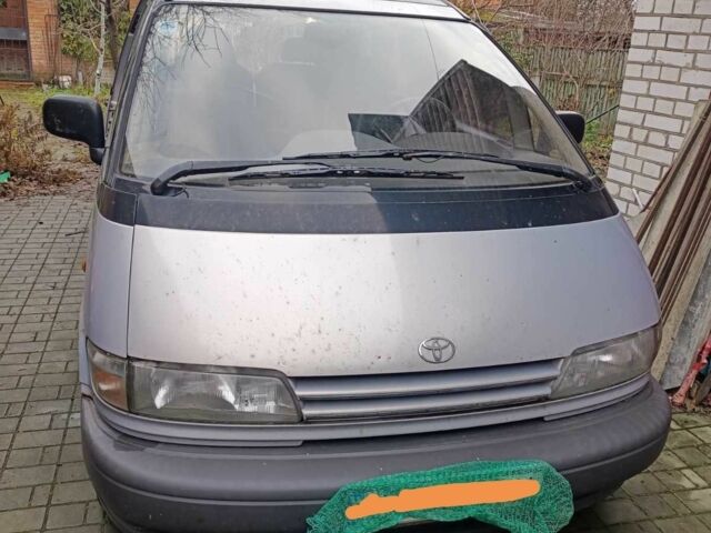 Серый Тойота Превиа, объемом двигателя 2.4 л и пробегом 432 тыс. км за 3188 $, фото 1 на Automoto.ua