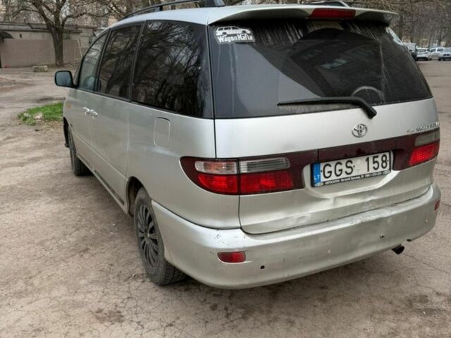 Серый Тойота Превиа, объемом двигателя 2 л и пробегом 350 тыс. км за 2934 $, фото 1 на Automoto.ua