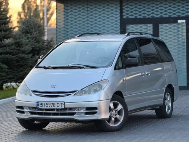 Сірий Тойота Превіа, об'ємом двигуна 2 л та пробігом 330 тис. км за 3805 $, фото 1 на Automoto.ua