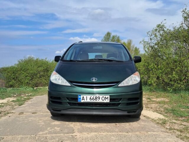 Зеленый Тойота Превиа, объемом двигателя 2 л и пробегом 350 тыс. км за 5700 $, фото 1 на Automoto.ua