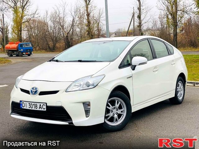 Білий Тойота Пріус, об'ємом двигуна 1.8 л та пробігом 221 тис. км за 8900 $, фото 1 на Automoto.ua