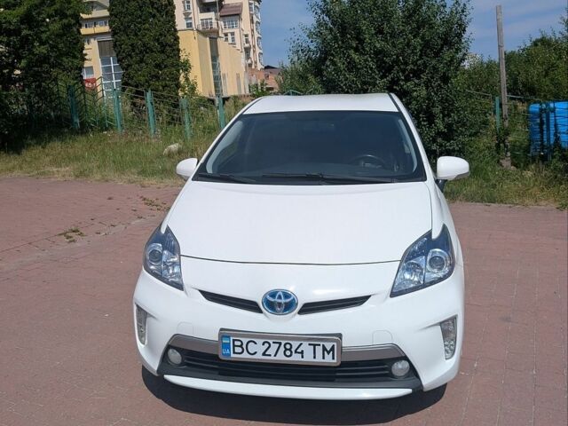 Белый Тойота Приус, объемом двигателя 1.8 л и пробегом 198 тыс. км за 13000 $, фото 1 на Automoto.ua