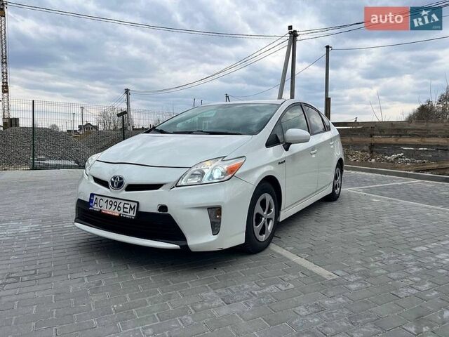 Белый Тойота Приус, объемом двигателя 1.8 л и пробегом 260 тыс. км за 10500 $, фото 1 на Automoto.ua