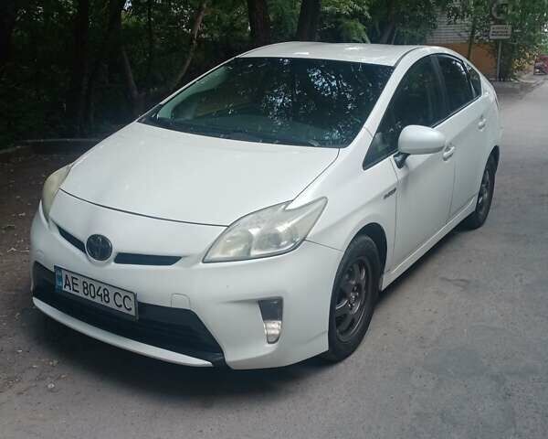 Белый Тойота Приус, объемом двигателя 1.8 л и пробегом 320 тыс. км за 9500 $, фото 1 на Automoto.ua